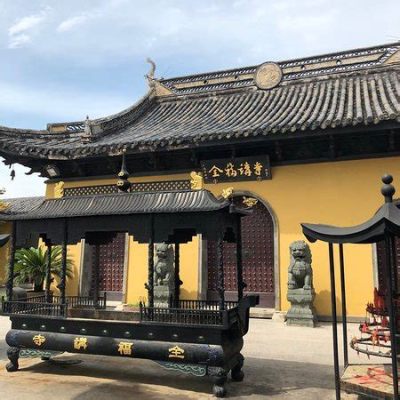  ¡El Templo de Nanhu: Un Oasis Espiritual en el Corazón Industrial de Tangshan!